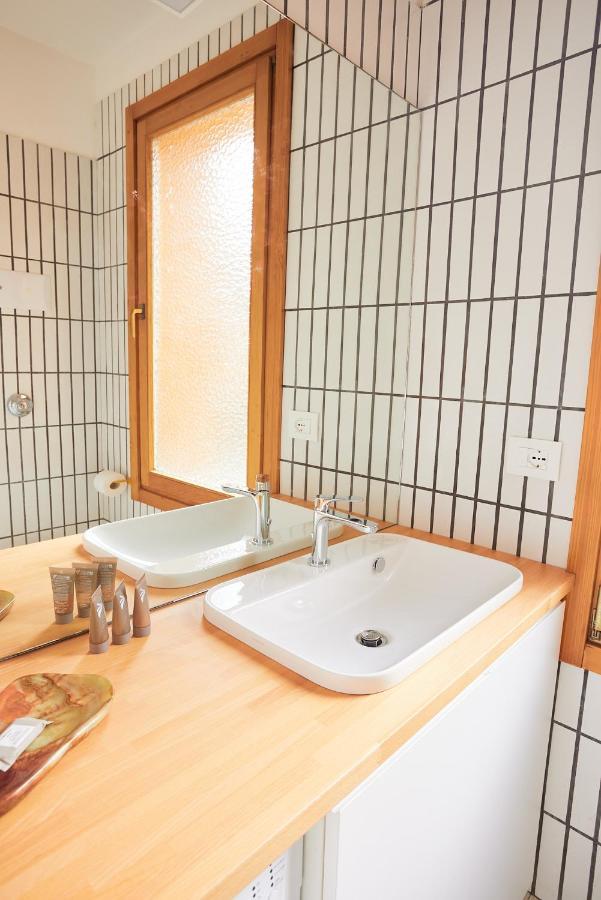 Italian Design Small Attic ボローニャ エクステリア 写真